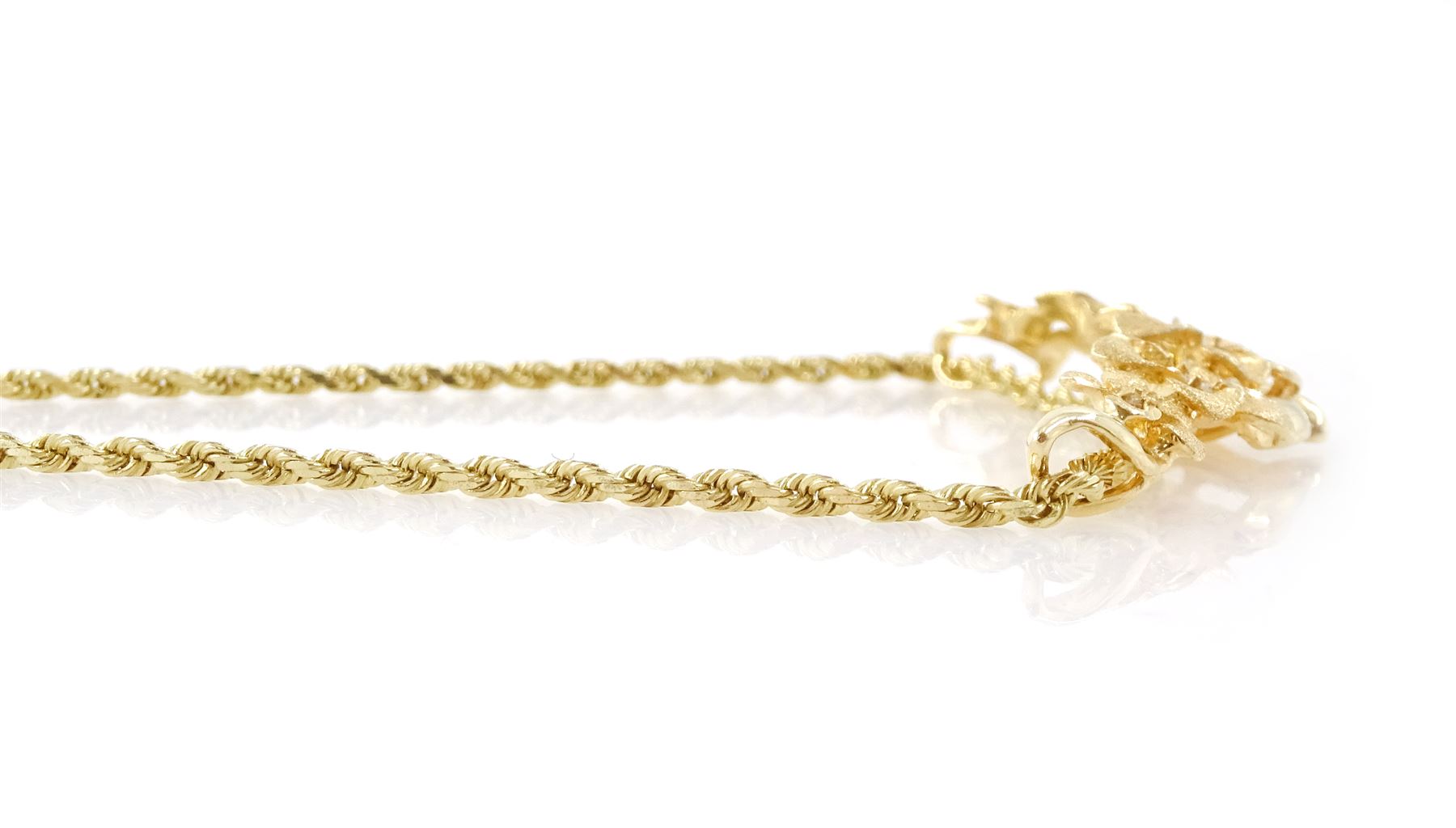 14ct gold diamond flower head necklace, five graduating flowers, each set with a single round brilliant cut diamond, on a rope twist chain necklace