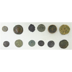  Collection of Roman coins including Constantinus I, Lucinius II, Constantine etc, mostly cleaned (48)  