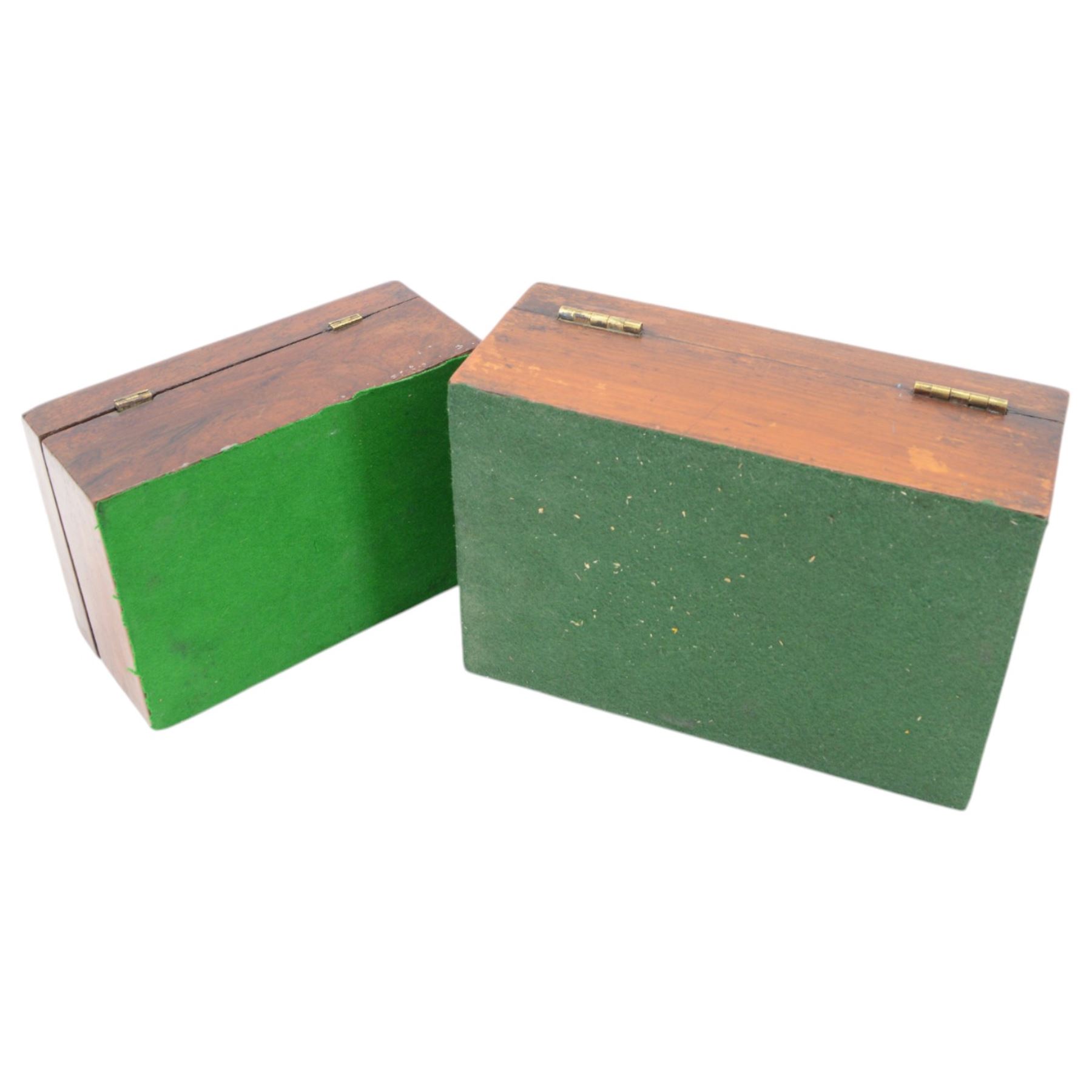Pair of Graduating 19th century rosewood boxes inlaid with mother of pearl, largest H10cm