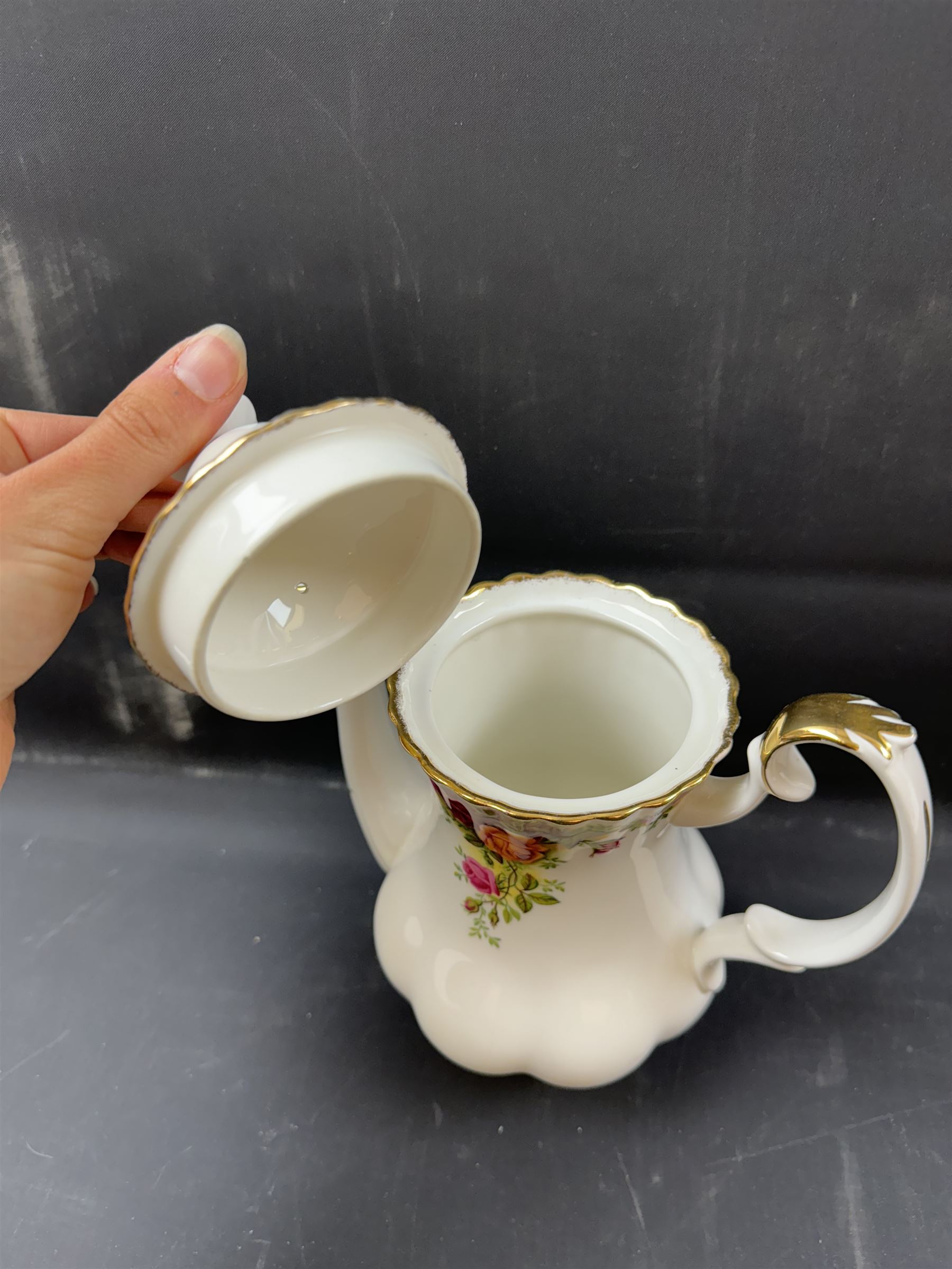 Royal Albert Old Country Roses pattern coffee and dinner service for six, including coffee pot, coffee cups and saucers, dinner plates, side plates, bowls etc 