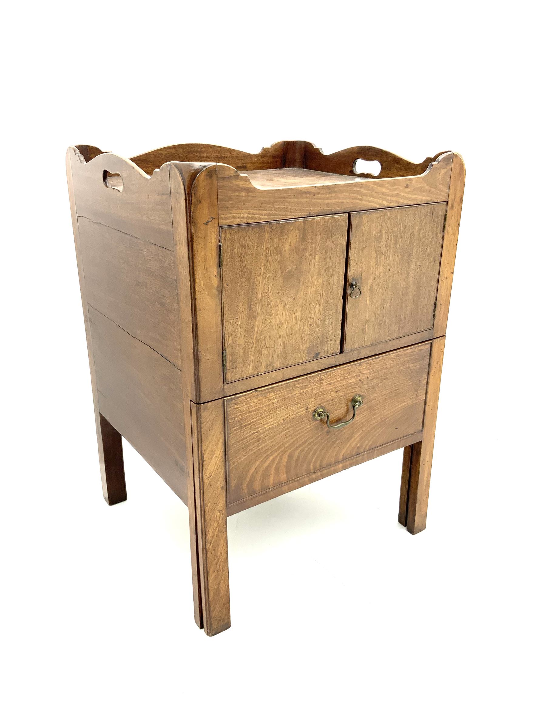 George III mahogany night stand, two cupboards above chamber slide