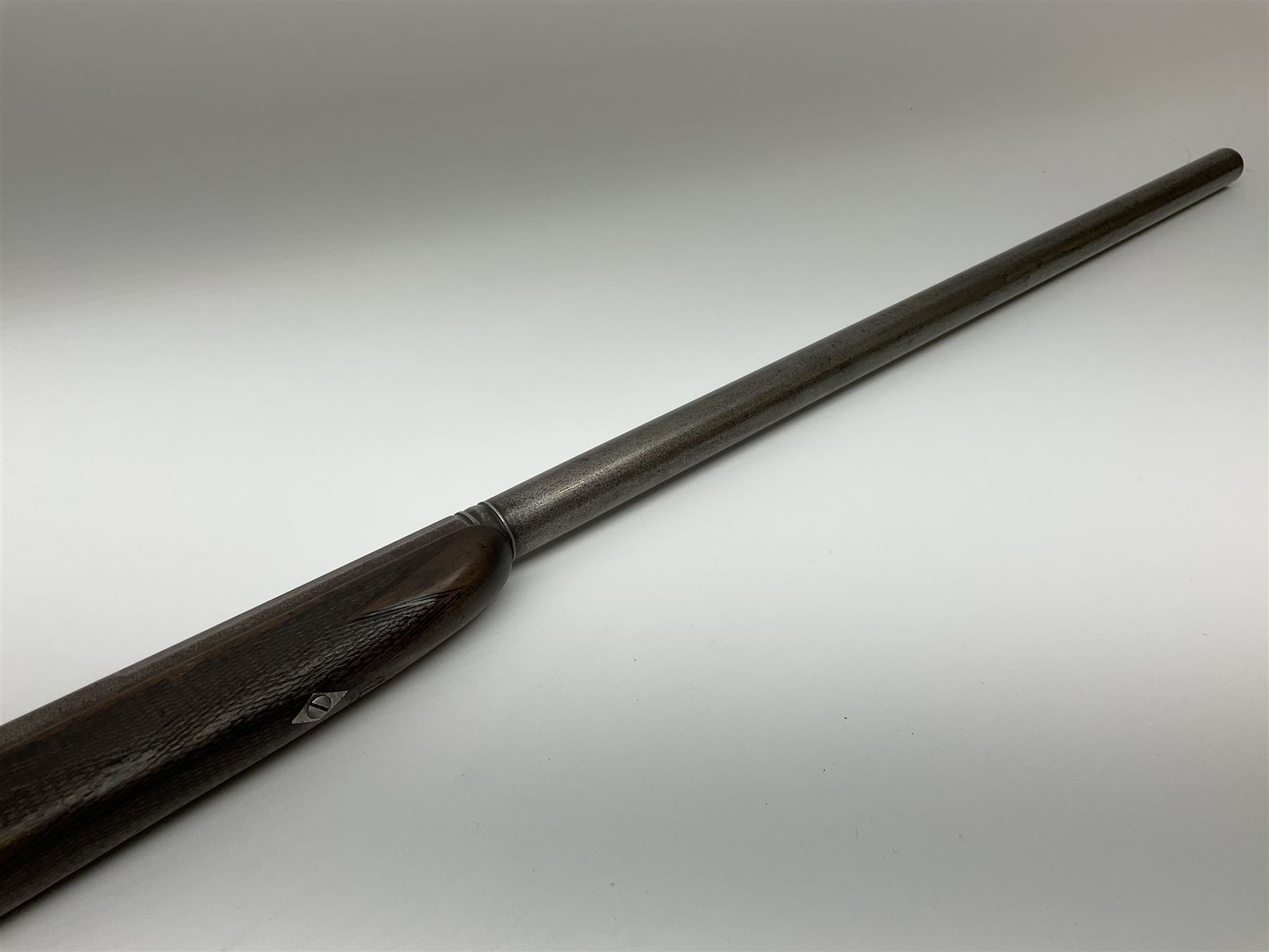 W. Horton 98 Buchanan Street Glasgow 20-bore single barrel centre hammer sporting gun, 71cm octagonal to round barrel with side lever opening, walnut stock with chequered grip and fore-end and steel butt plate, serial no.40334, L110cm SHOTGUN CERTIFICATE REQUIRED
