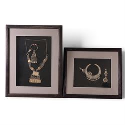 Framed Omani silver Hirz necklace, together with matching pendent, with filigree detail, t...