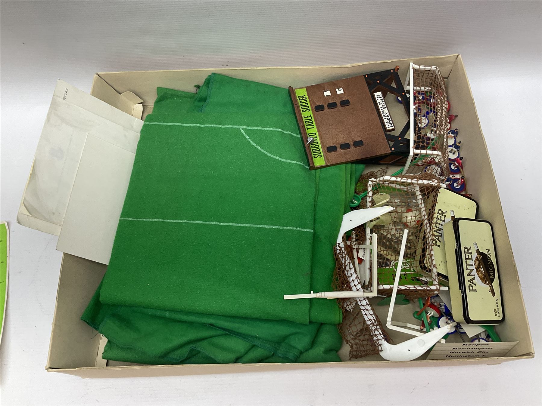 Subbuteo - Club Edition Gift Set, Scoreboard 61158, Outside Broadcast Unit 61208, TV Tower C110, part-set light weight team and further associated figures, accessories etc 