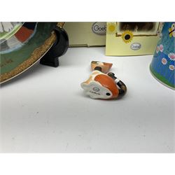 Goebel Rosina Wachtmeister cat figure and plate, both with original box, cat H8cm