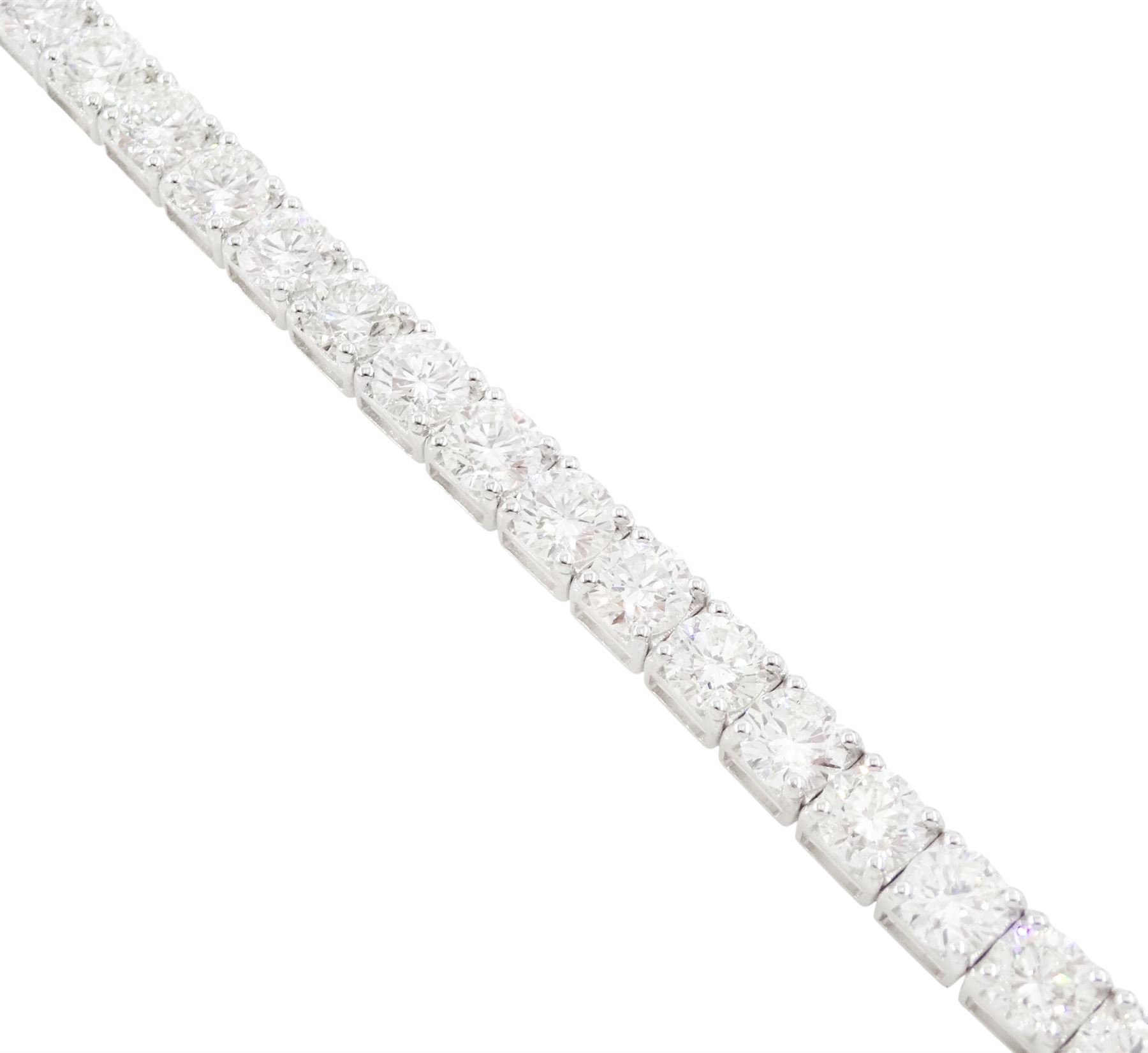18ct white gold diamond bracelet, forty round brilliant cut diamonds of approx 12.20 carat, stamped, with World Gemological Institute Report