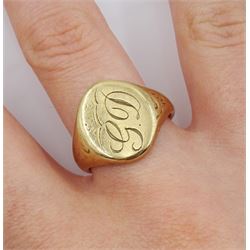 9ct gold signet ring initialled 'GD' 