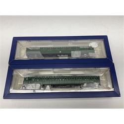 Bachmann '00' gauge - Class 416 2-car EMU Set in Southern Railway green; boxed