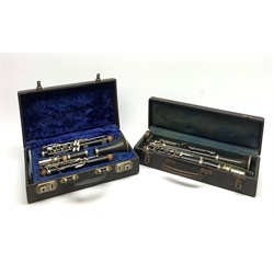 Selmer Studente Console five-piece clarinet serial no.346055 in fitted carrying case; and another cased Selmer Studente Console clarinet (2)