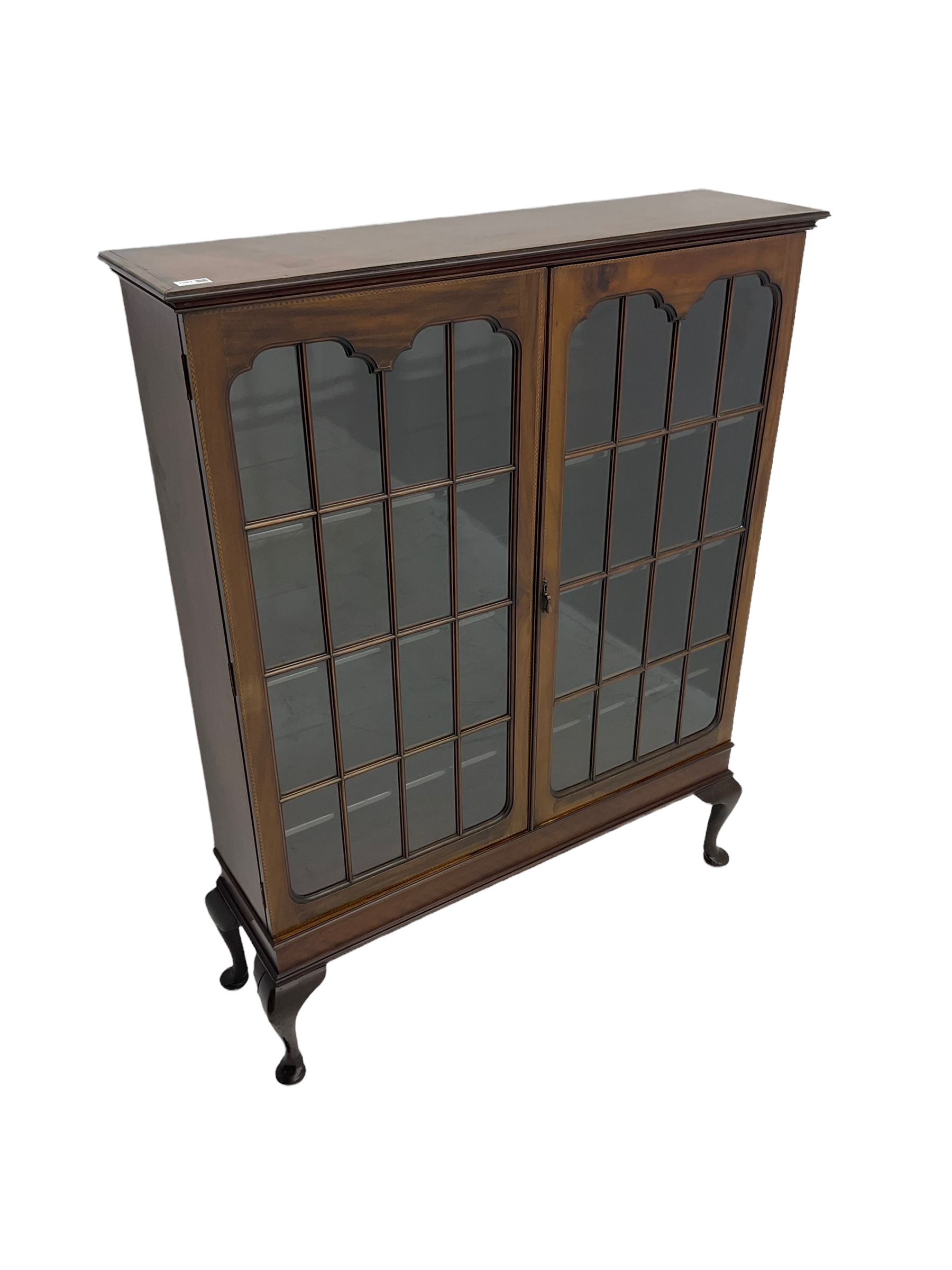 Early 20th century inlaid mahogany display enclosed by two