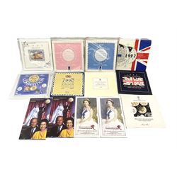 United Kingdom single coins and sets, including 1986, 1989, 1990, 1992 and 1995 brilliant uncirculated coin collections, various commemorative crowns, baby gift sets etc, all in card folders (13)