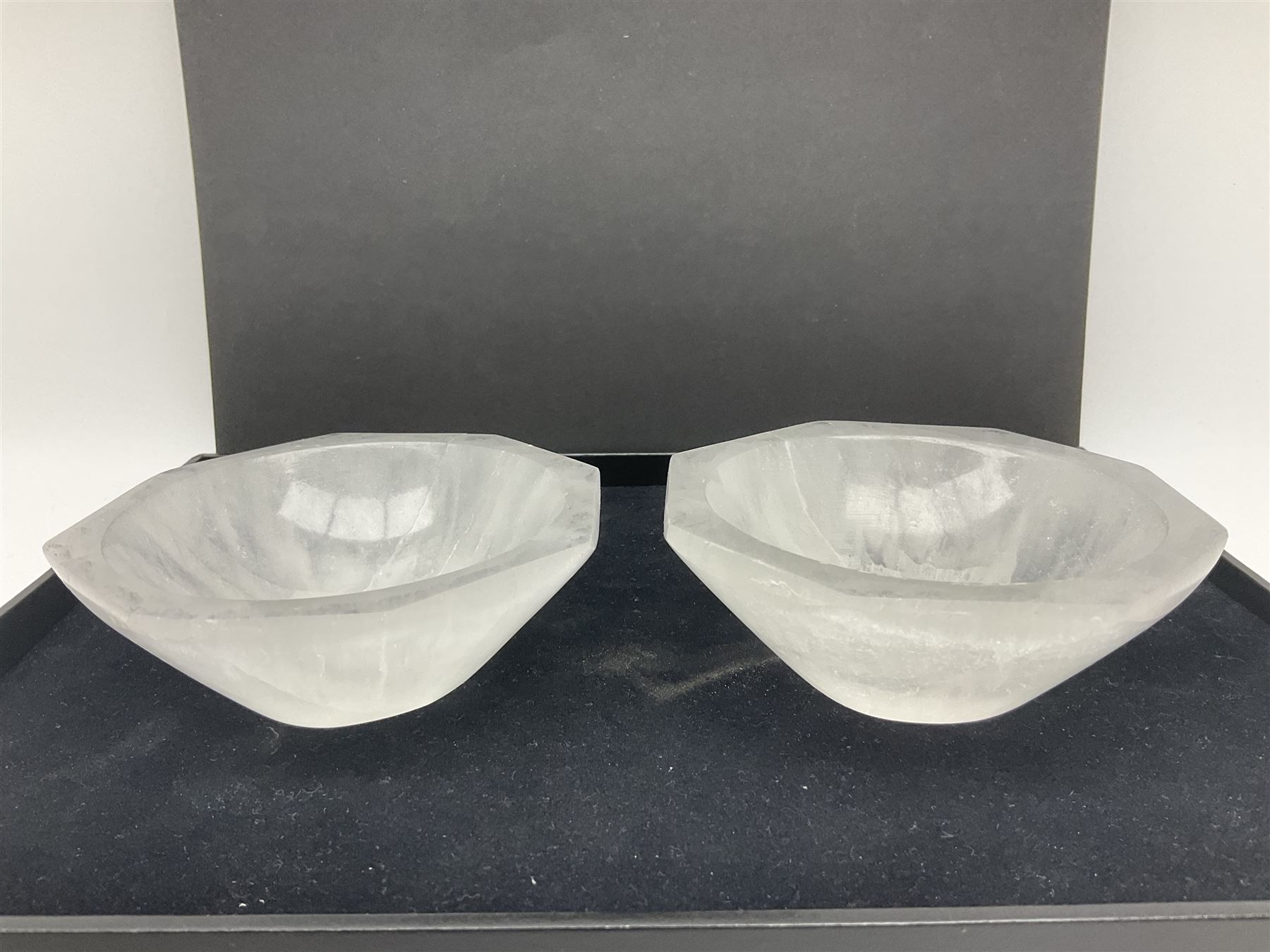 Pair of hexagonal shaped selenite crystal bowls, D10cm
