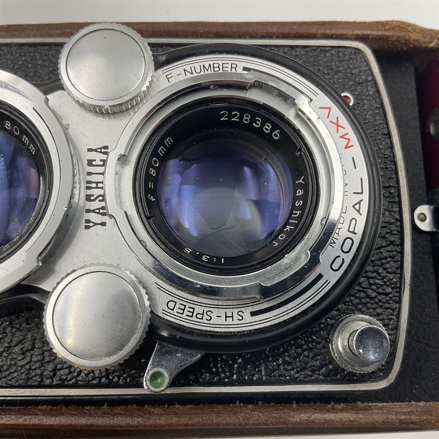 Yashica-Mat Copal MXV camera body, serial no 408717, with Yashinon 1;3.2 f=80mm' and Yashinon 1;3.5 f=80mm' lens serial no 460802, together with Yashica 635 Copal-MXV camera body serial 4080675 with Yashinon 1;3.5 f=80mm' lens serial no 229427 and 'Yashikor 1;3.5 f=80mm' lens serial no 228386