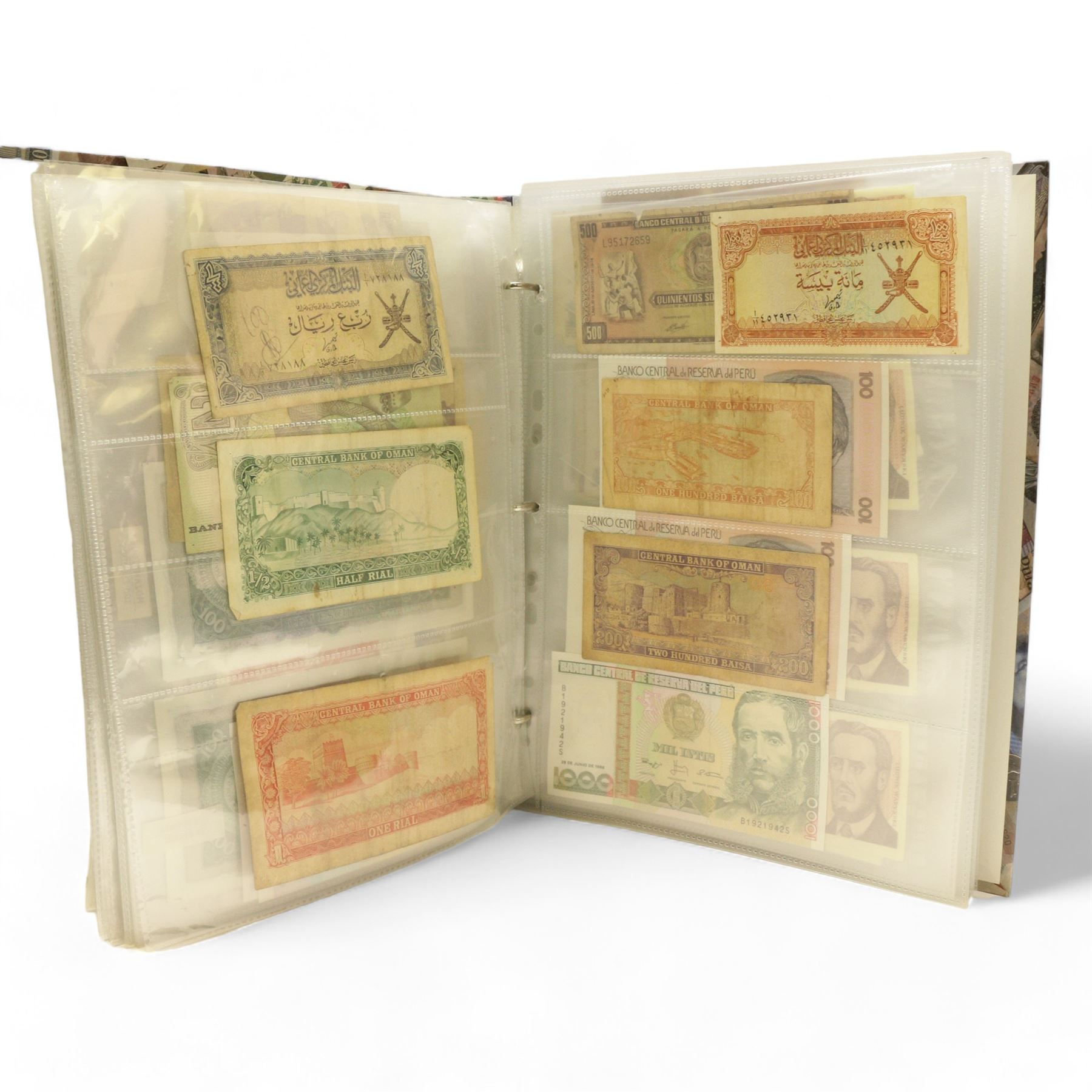 World banknotes, including Afghanistan, Australia, Morocco, Cyprus, Egypt, France pre-Euro, India etc, housed in a ring binder folder