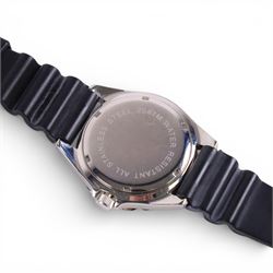 Dive Dynamics gentleman's stainless steel quartz wristwatch, on rubber strap and a Diver quartz wristwatch