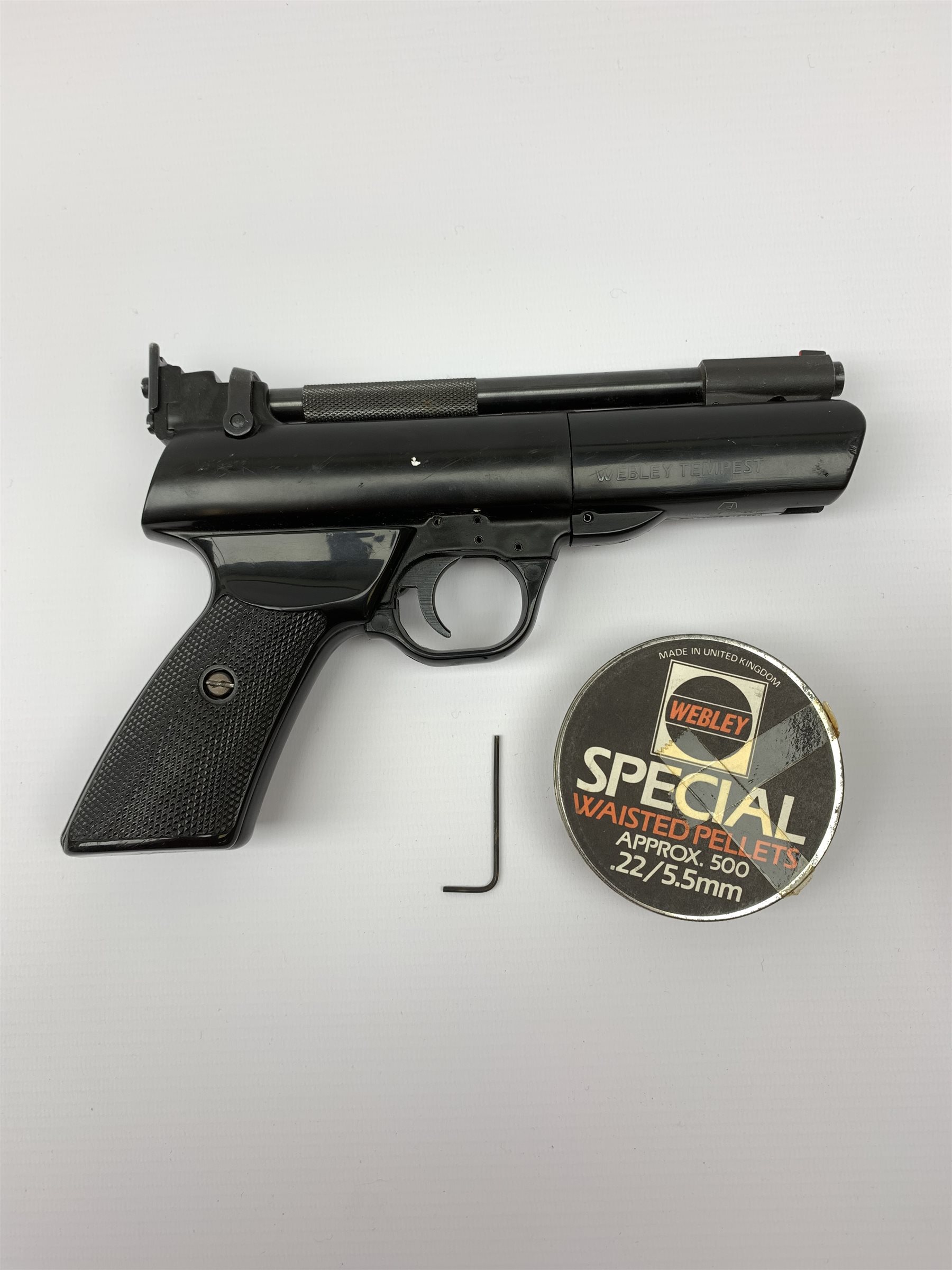 Webley Tempest .22 air pistol L26cm in cardboard box with empty pellet tin