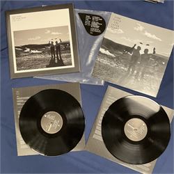 Pink Floyd vinyl LPs including 'Delicate Sound of Thunder', 'Relics', 'A Momentary Lapse of Reason', 'The Wall', 'Wish You Were Here' etc (20)