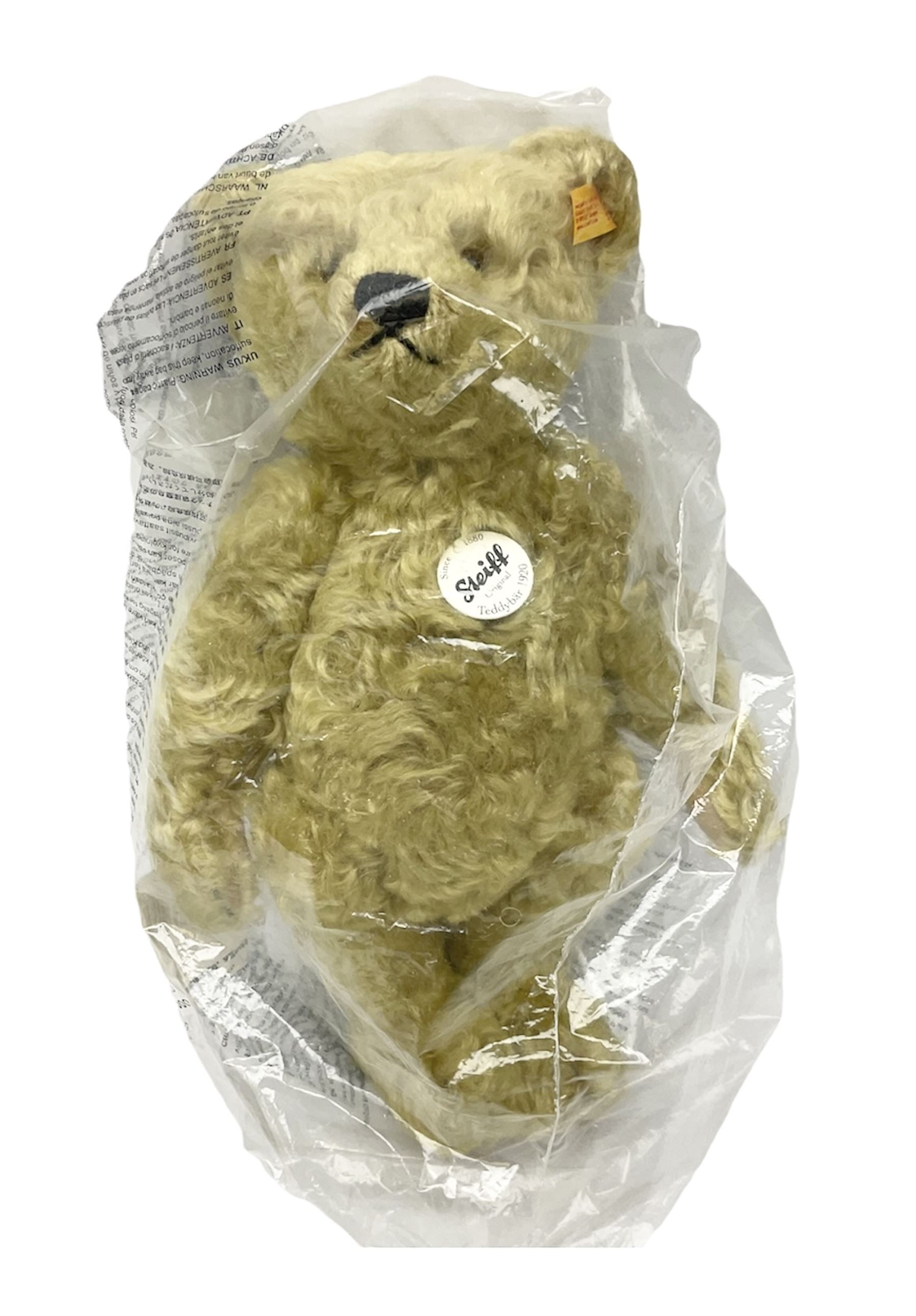 Modern Steiff 'Classic 1920 teddy bear' No.000737 with growler mechanism H35cm; unboxed but has labels