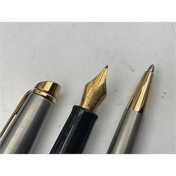 Group of Waterman pens and propelling pencils, to include a fountain pen, the black barrel with rolled gold cap and nib stamped 14ct, together with a matching propelling pencil, in box, together with a further fountain pen with gold nib stamped 14ct, stainless steel fountain pen and rollerball set in box, propelling pencil with maroon barrel etc, largest L13cm (7)
