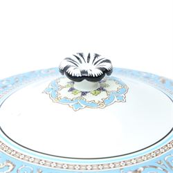 Extensive Wedgwood Turquoise Florentine part service tea, dinner and coffee service for six covers comprising six dinner plates, six dessert plates, six soup bowls and stands, pair of vegetable dishes and covers, gravy boat ad stand, oval meat plates, six tea cups and saucers, six coffee cans and saucers, six tea plates, teapot, coffee pot, sucrier and cover, sugar bowl, milk and cream jugs and cake plate, 72 pieces