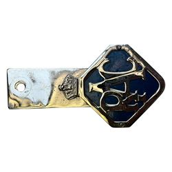 Steering wheel with E-Type Jaguar badge, AA badge, RAC badge and Lotus gearstick top