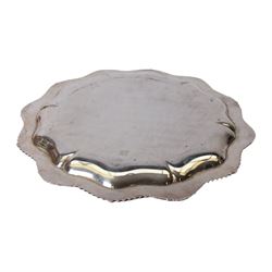 American silver Lord Robert pattern tray, of hexagonal form with oblique gadrooned rim, with presentation engraving to centre, stamped verso International Sterling WW24-1, W35cm