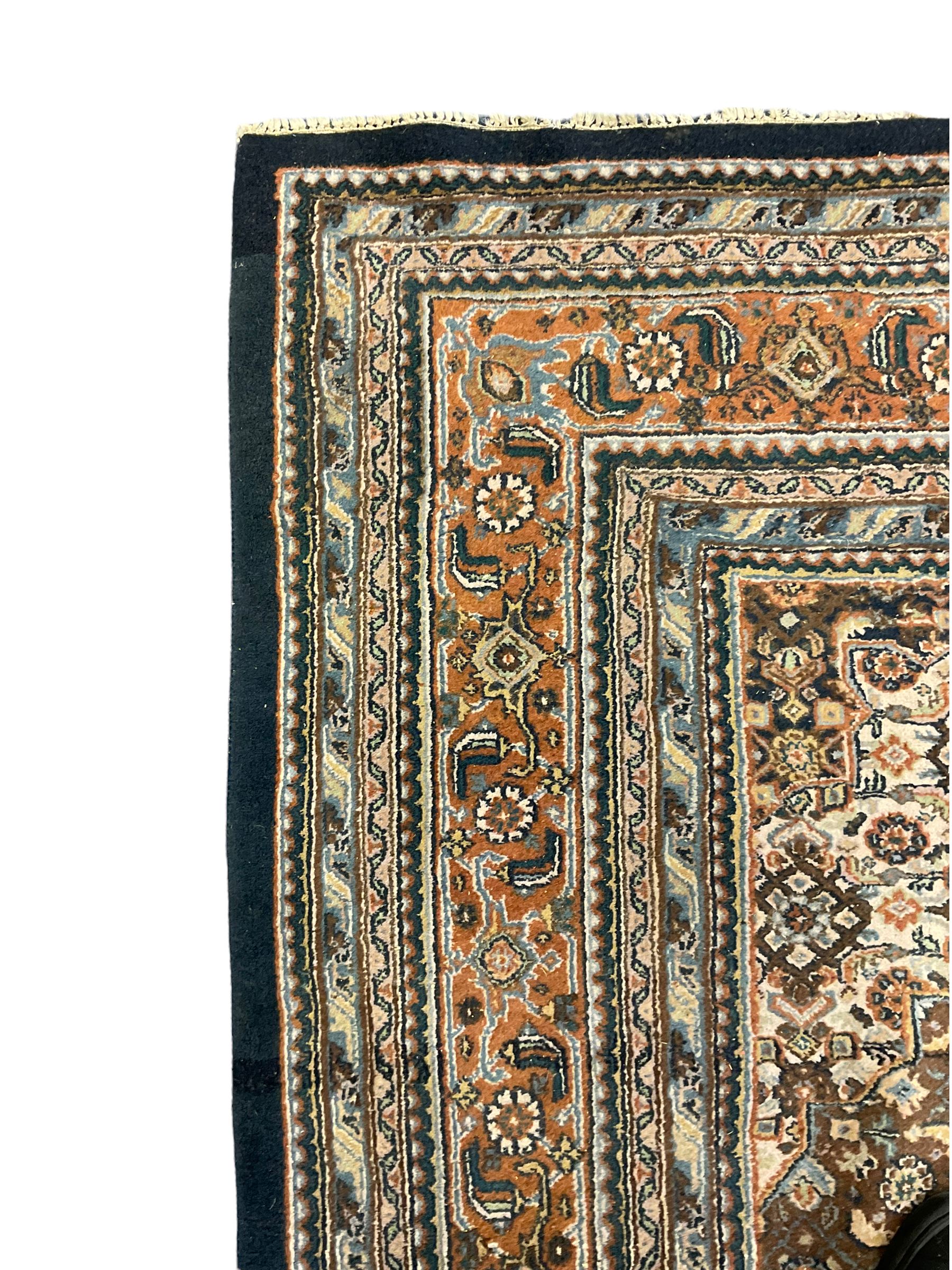 Persian Bidjar hand knotted carpet, beige and red ground