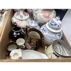 Quantity of Victorian and later ceramics to include Vohenstrauss Bavaria Johann Seltmann tea and dinner wares, pair of Lichte GDR lidded vases, Fapodel lidded vase etc