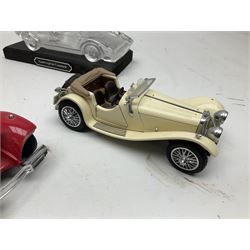 Three Franklin Mint die-cast models comprising 1935 Mercedes 500k Special Roadster, 1938 Jaguar SS-100 and 1907 Rolls Royce The Silver Ghost, together with Hof Bauer glass Lamborghini Countach
model and Bburago Jaguar 1961 'E' type