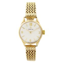 Omega ladies 9ct gold manual wind wristwatch, Cal. 620, silvered dial with baton and Arabi...