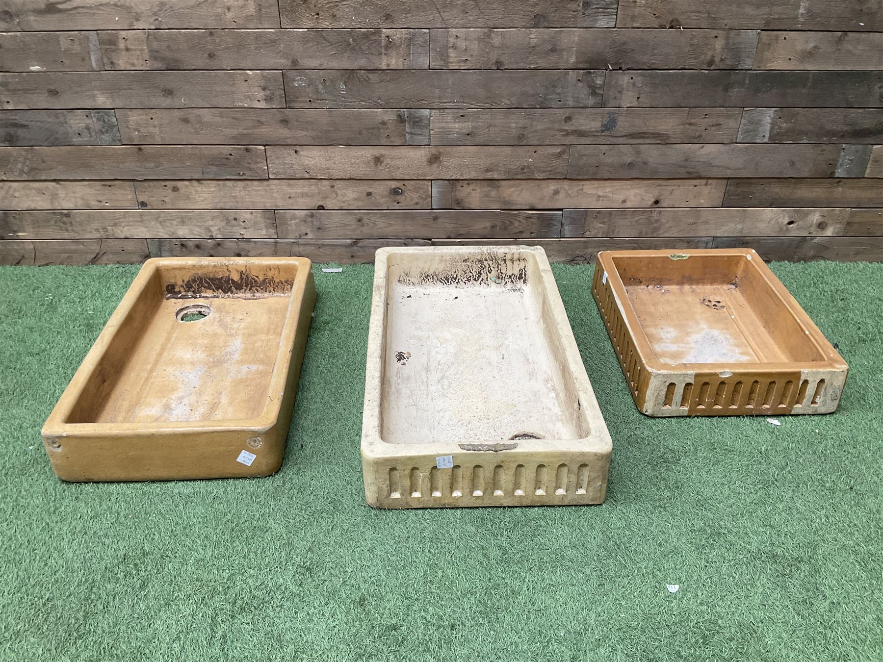 Set of three salt glazed sinks - THIS LOT IS TO BE COLLECTED BY APPOINTMENT FROM DUGGLEBY STORAGE, GREAT HILL, EASTFIELD, SCARBOROUGH, YO11 3TX