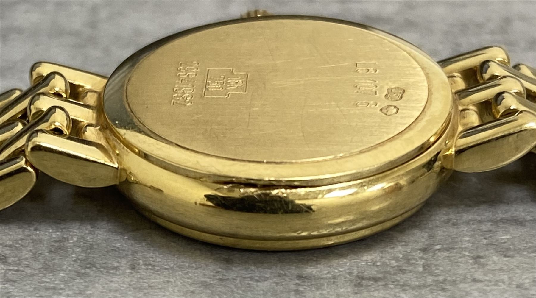 Longines Prestige 18ct gold ladies quartz wristwatch, L6.107.6, on integrated 18ct gold brick link bracelet, hallmarked