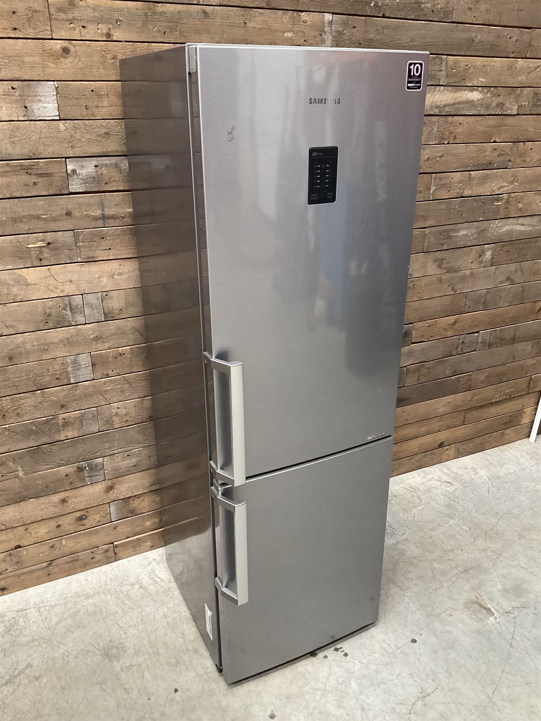 Samsung RB31FEJNDSA fridge freezer - silver finish