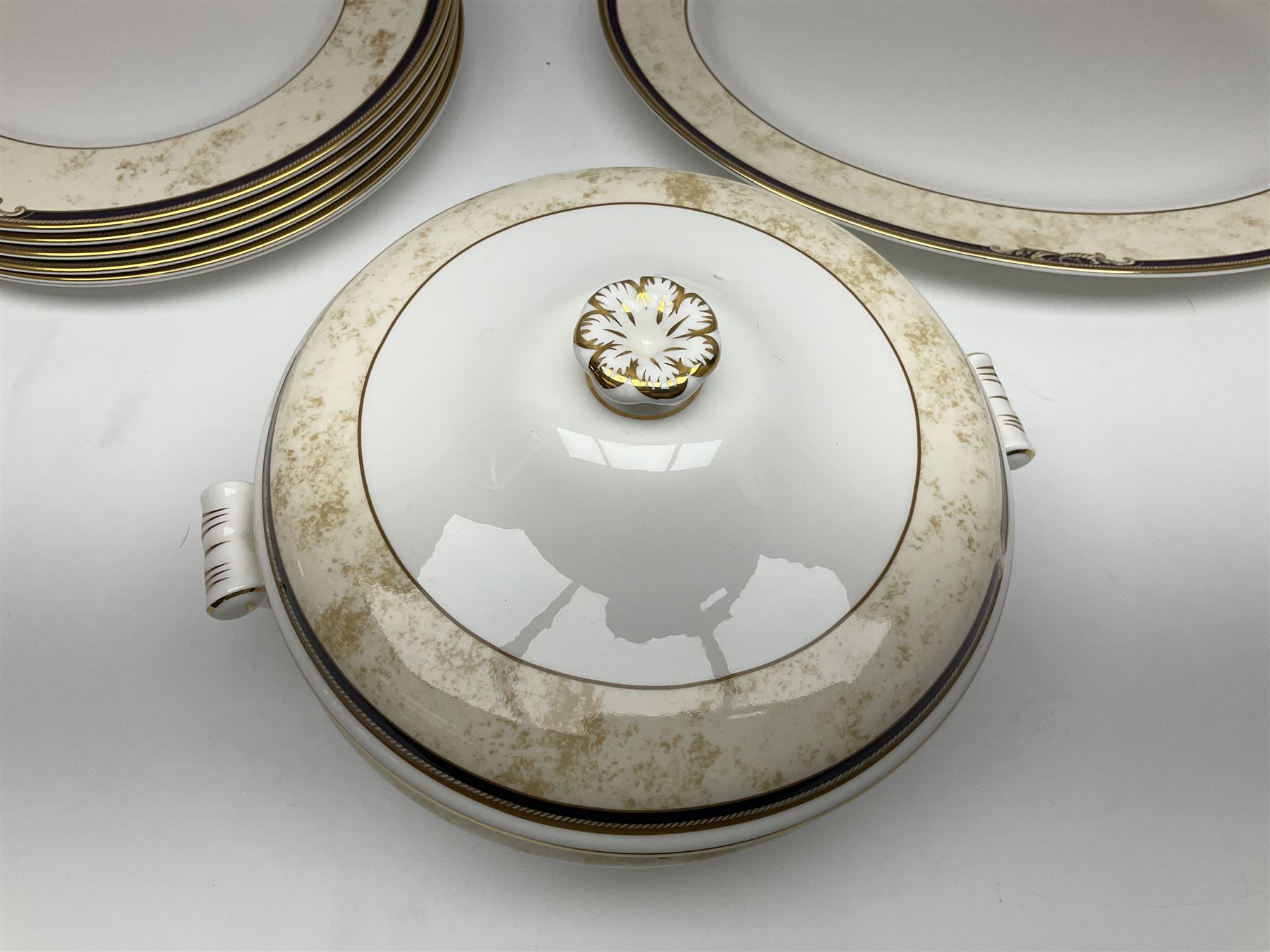 Wedgwood Cornucopia part dinner service, comprising six dinner plates, six soup bowls, six bowls, two serving platters, two oval dishes, covered serving dish, sauce boat and saucer (25)