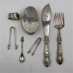 Victorian silver clothes brush, hallmarked London 1900, pair of silver plate fish servers and other silver plated items including, napkin ring, two pairs of sugar tongs and a souvenir mustard spoon (7)