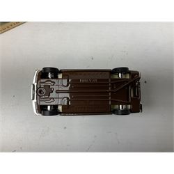 Various makers die-cast Mini cars - Cararama set of five; TechniToys SCX Vintage limited edition Mini Cooper; M&S Mini Cooper set; various Corgi including Mr. Bean; Vanguards Austin Seven mini van etc; all boxed (10)