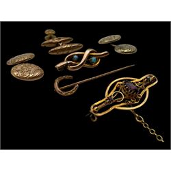 9ct gold jewellery, including two stone set brooches, three cufflinks, stud and a horseshoe stick pin