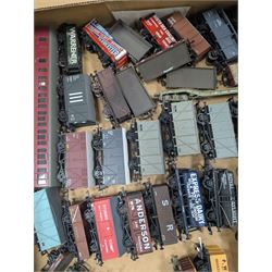 Collection of '00' gauge goods wagons, including Dapol and Bachmann examples