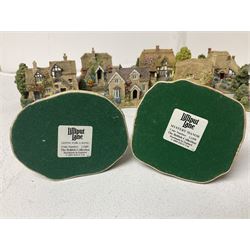 Fifteen Lilliput Lane models, including The Nineteenth Hole, Cowslip Cottage, The Lion Mongers, Going For a Song and Old Crofty, Gossip Gate and Beehive Cottage, all with deeds and original boxes (15)