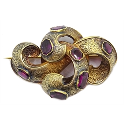  Victorian 15ct gold (tested) almandine garnet brooch  