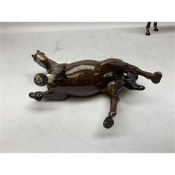 Six Beswick figures of bay horses, including large hunter no.1734, Shire horse no.818, horse with tucked head no.1549, etc (6)