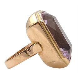 8ct rose gold pink stone set ring, stamped 333