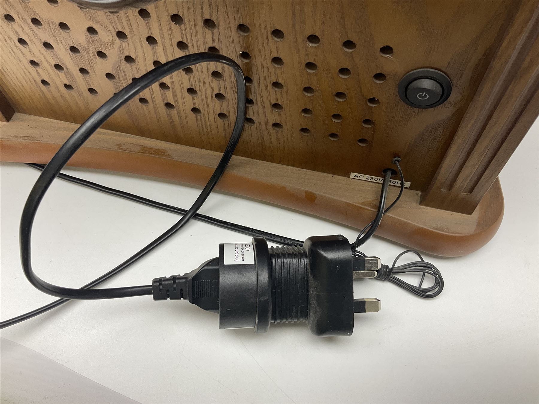  Roadstar HIF-1850TUMPK retro style record player with gramophone 