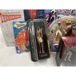 Miscellaneous toys to include Robert Harrop Fun Figurines of Captain Scarlet and Thunderbirds Braman the Robot; Thundercats Thundertank and Mumm-Ra; Stargate Mastadge Beast of Burden; various periodical issue metal figures for Star Wars, Buffy the Vampire Slayer, James Bond etc; all boxed (18)