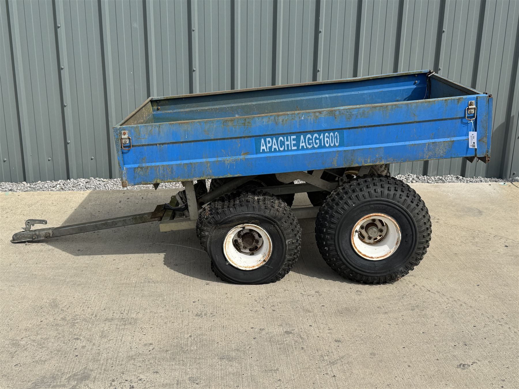 Apache AGG1600 four wheel tipper trailer