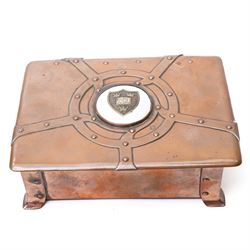 Albert Edward Jones (1878-1954) Arts & Crafts period copper box, the cover with inlaid brass Oxford University coat of arms, 11cm x 15cm 