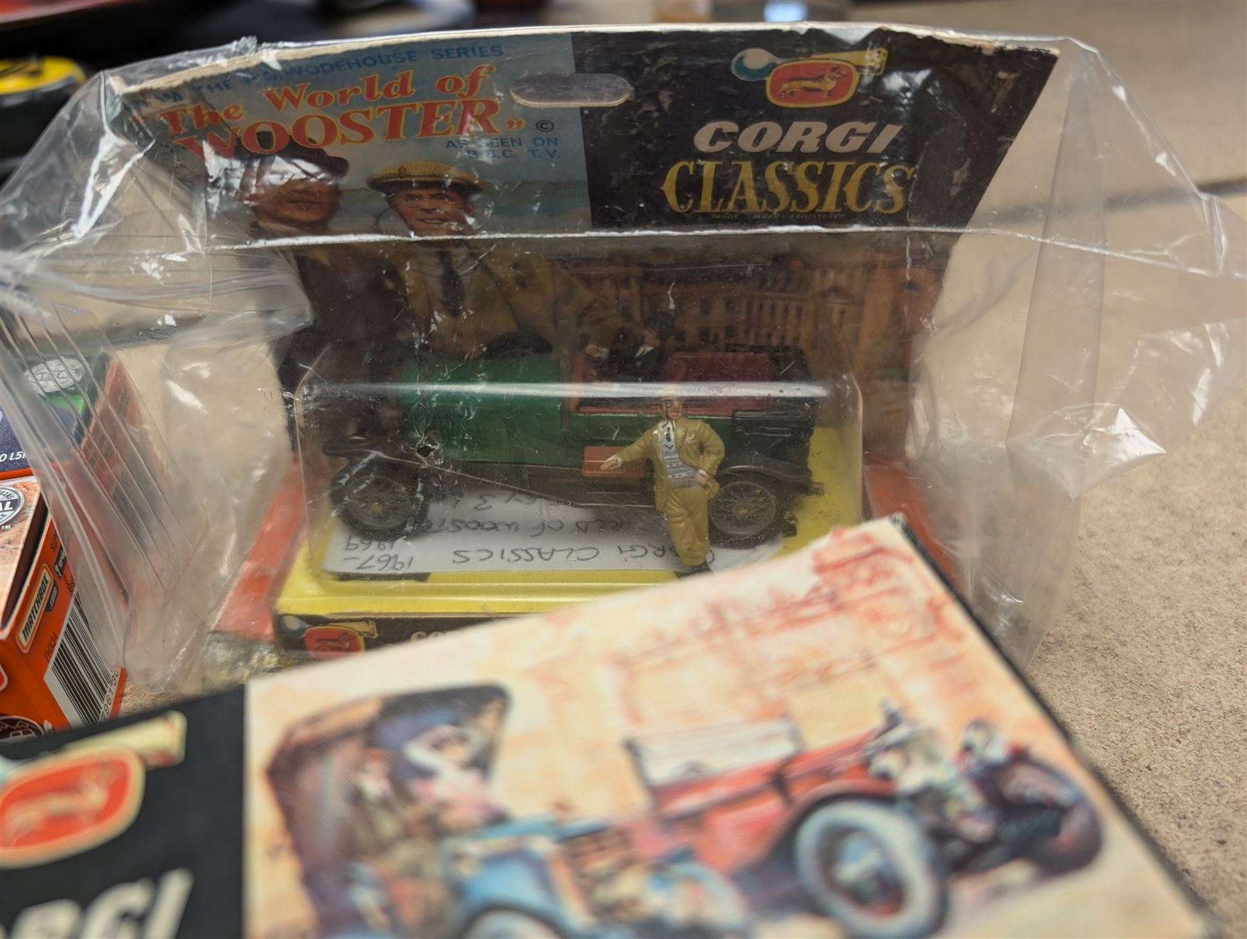 Collection of boxed Matchbox and Dinky Toys diecast vehicles, including Corgi Classics The World of Wooster, together with an unboxed Chipperfields Circus 1139 Scammel MK3