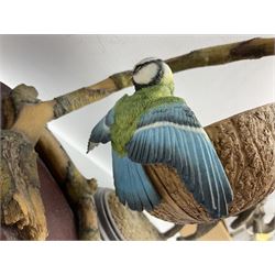 Country Artists figures, to include Bluetit, Elephant, Bluetit on tap etc, together with Lilliput Lanes and other similar items 