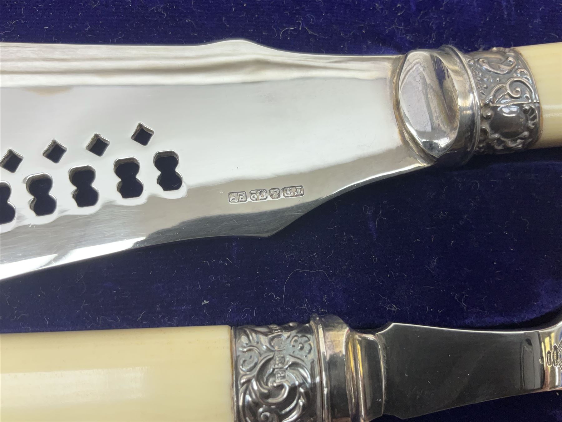 Quantity of silver plate to include cased silver plated fish knife and fork with hallmarked silver ferrules, teapots, etc