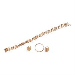 9ct gold jewellery, including four bar gate bracelet, two padlock clasps and a wedding band